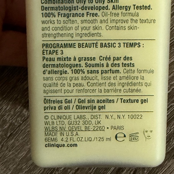 Clinque Dramatically Different Moisturizing Gel - Picture 5 of 5
